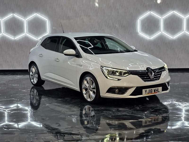 White Used 2018 Renault Mégane IV Dynamique Hatchback | £5,995 (Fair price) - Image 1/4
