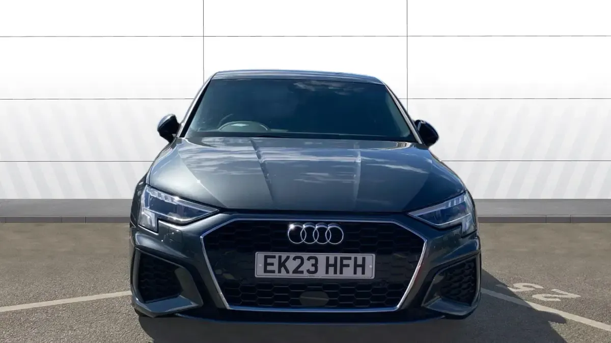 Używany Audi A3 S-Line 110 KM (80 kW) 2023 Szary Sedan/Limuzyna