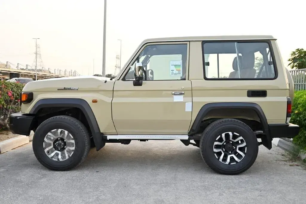 New Toyota Land Cruiser 201 HP (147 kW) 2025 Beige MPV