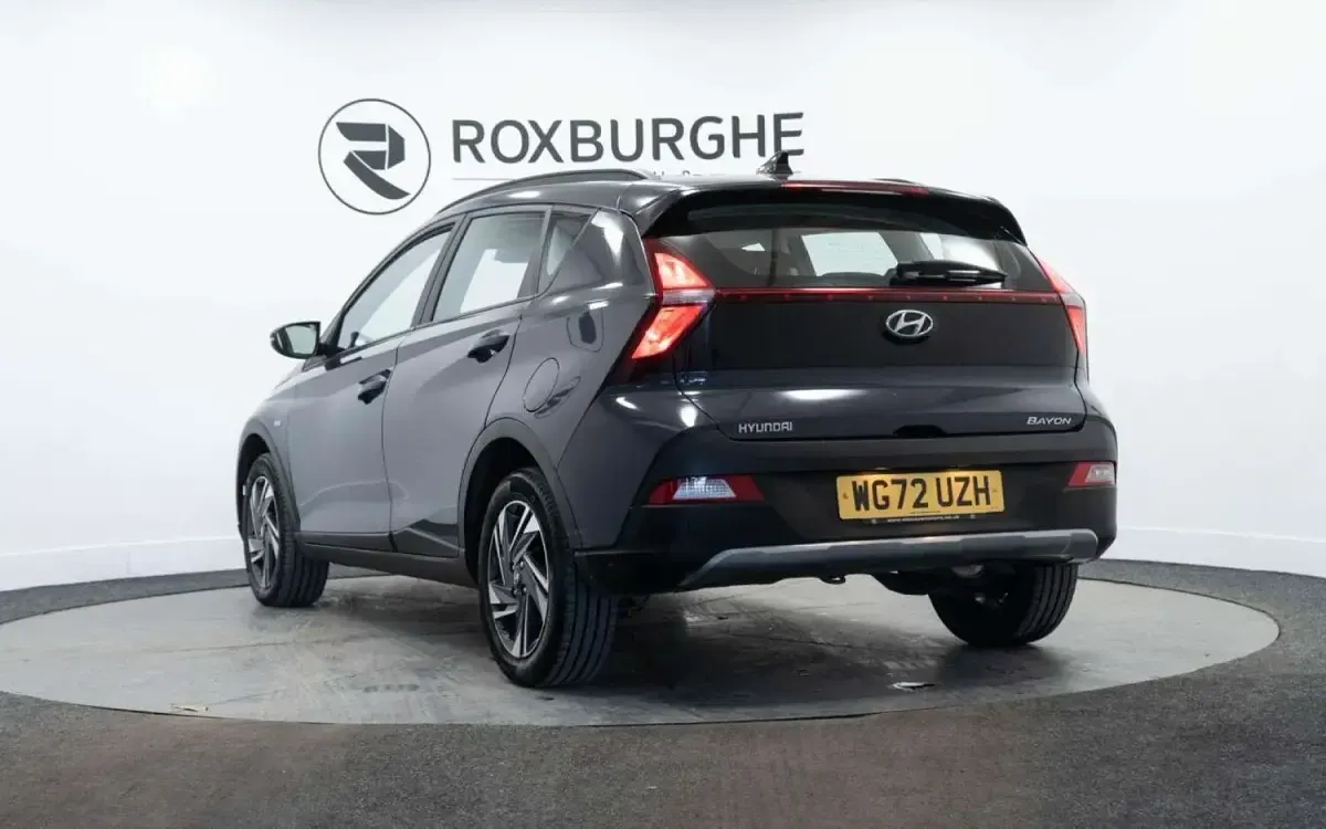 Begagnad Hyundai Bayon SE 100 HK (73 kW) 2023 Grå SUV