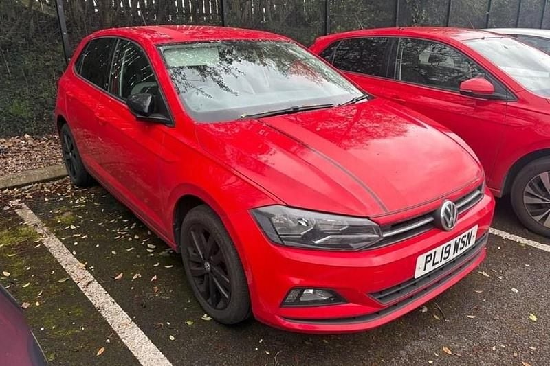 Used VW Polo Beats 65 HP (47 kW) 2019 Red Hatchback
