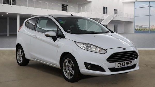 White Used 2013 Ford Fiesta Zetec Hatchback | £4,150 (Fair price) - Image 1/1
