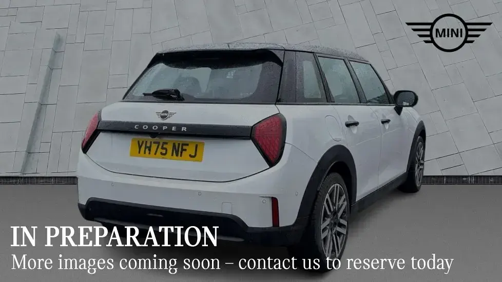 Used Mini Cooper Hatch 113 kW (154 HP) 2025 White Hatchback
