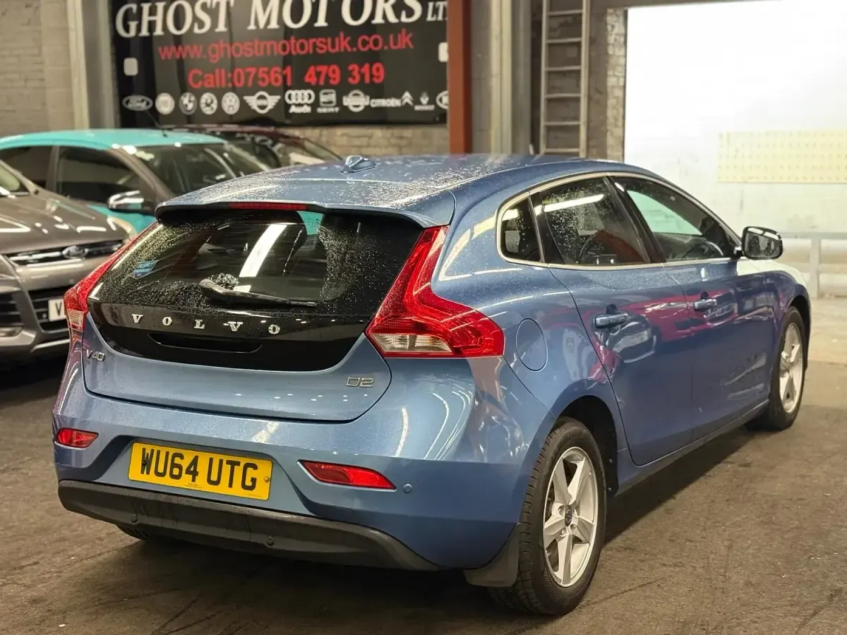 Used Volvo V40 SE 115 HP (84 kW) 2014 Blue Hatchback
