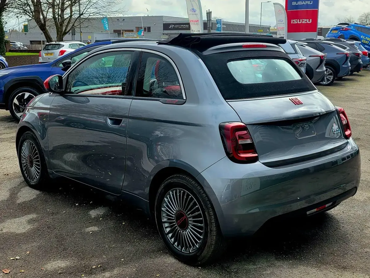 Used Fiat 500e Red 86 kW (118 HP) 2022 Grey Cabriolet