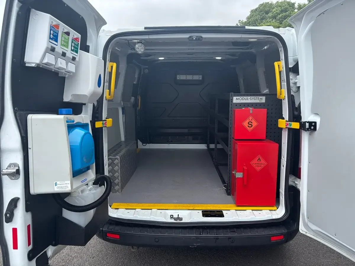 Used Ford Transit Custom 105 HP (77 kW) 2019 White Van