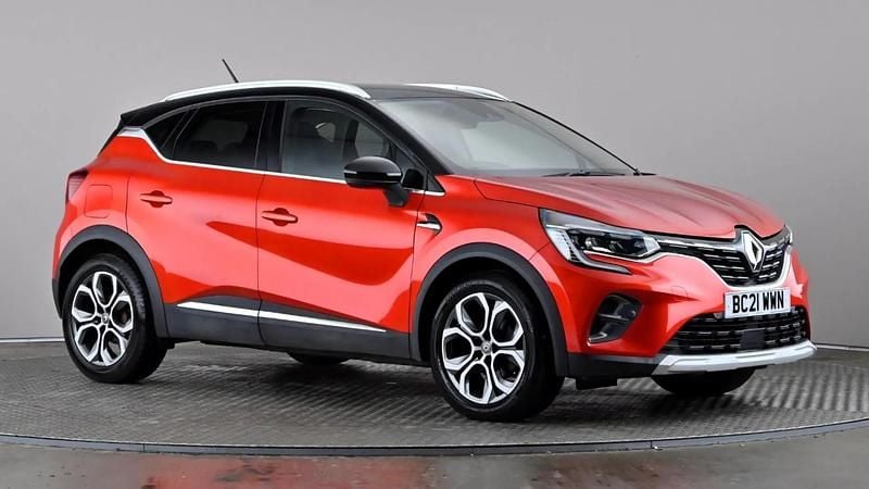 Red/black Used 2021 Renault Captur Version S SUV | £12,998 (Fair price) - Image 1/4