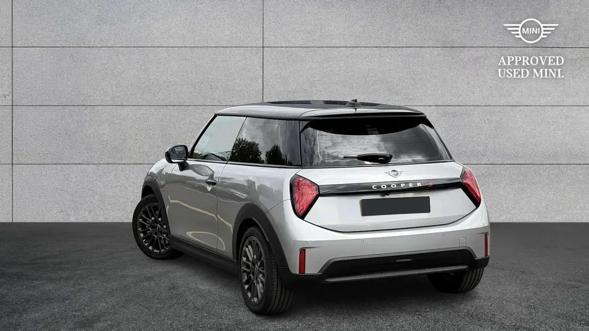 Used Mini Cooper S Hatch 201 HP (147 kW) 2024 Silver Hatchback