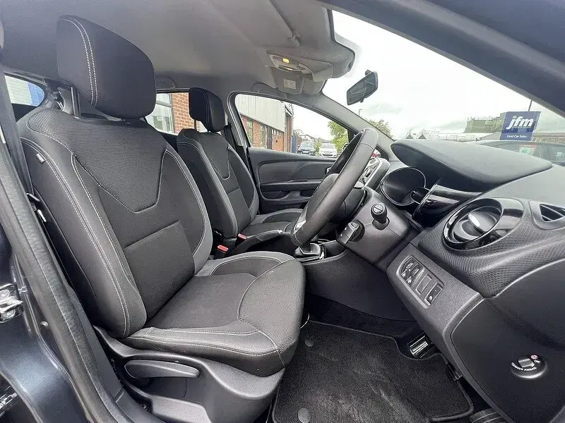 Used Renault Clio V Play 2026 Grey Hatchback
