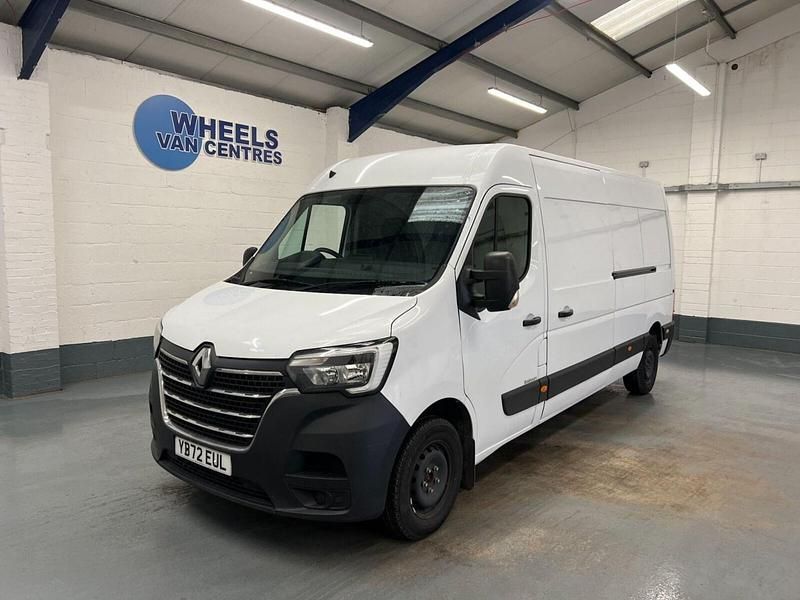 White Used 2023 Renault Master Business Van | £14,990 (Fair price) - Image 1/4