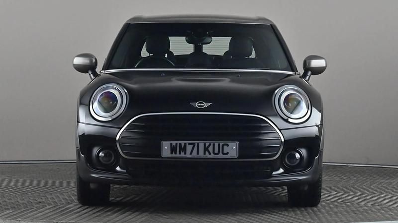 Used Mini Cooper Clubman Exclusive 136 HP (100 kW) 2022 Black Estate