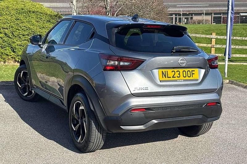 Used Nissan Juke N-Connecta 112 HP (82 kW) 2023 Grey SUV
