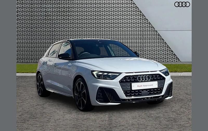 Used Audi A1 Black Edition 147 HP (108 kW) 2023 White SUV