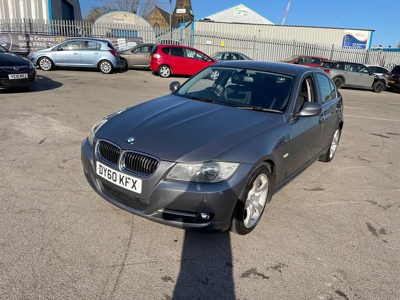 Begagnad BMW 320 Exclusive 2010 Grå Sedan