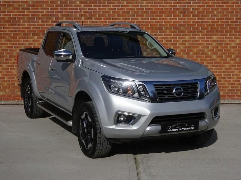 Used Nissan Navara Tekna 190 HP (139 kW) 2021 Silver Pickup