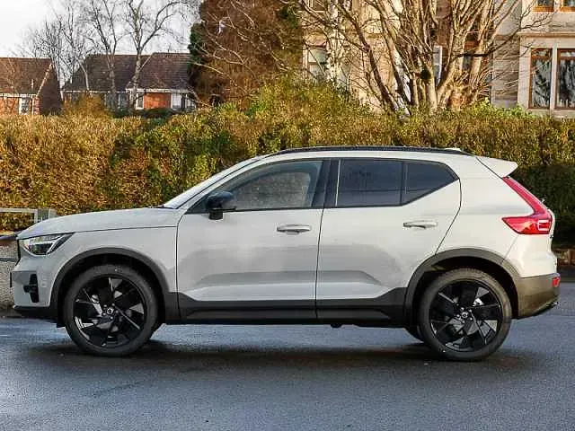 New Volvo XC40 Plus 161 HP (118 kW) 2026 SUV