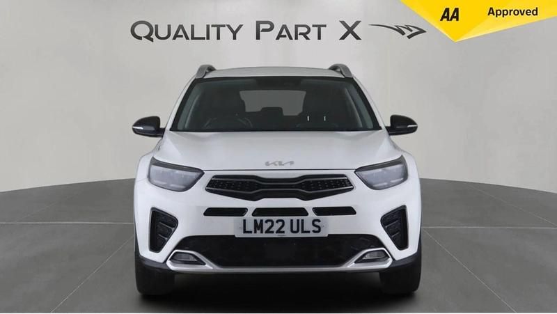 Used Kia Stonic GT-Line 118 HP (86 kW) 2022 White SUV