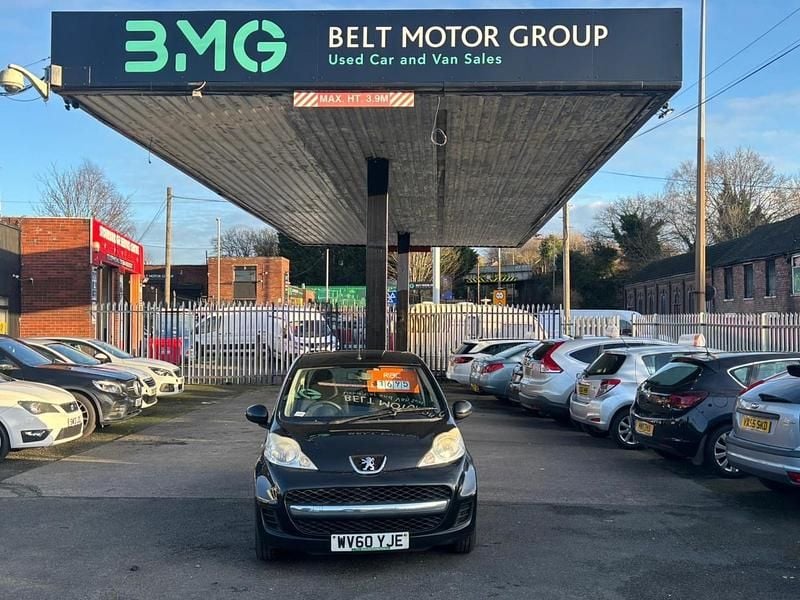 Used Peugeot 107 68 HP (50 kW) 2010 Black Hatchback