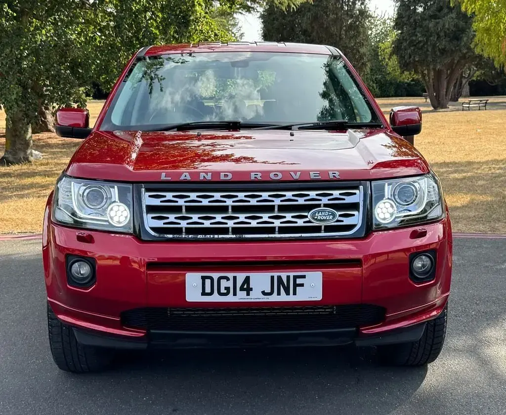 Used Land Rover Freelander 2 190 HP (139 kW) 2014 Red SUV