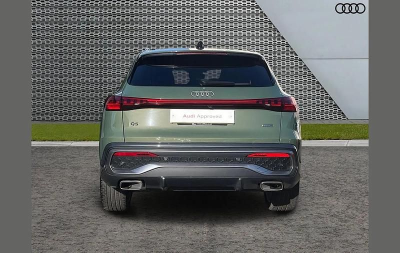 Used Audi Q5 S-Line 200 HP (147 kW) 2025 Green SUV
