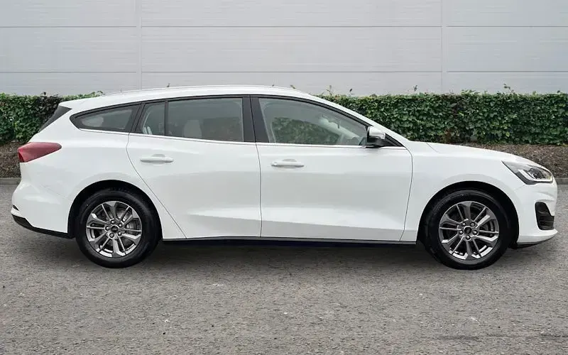 Used Ford Focus Titanium 155 HP (114 kW) 2023 White Estate