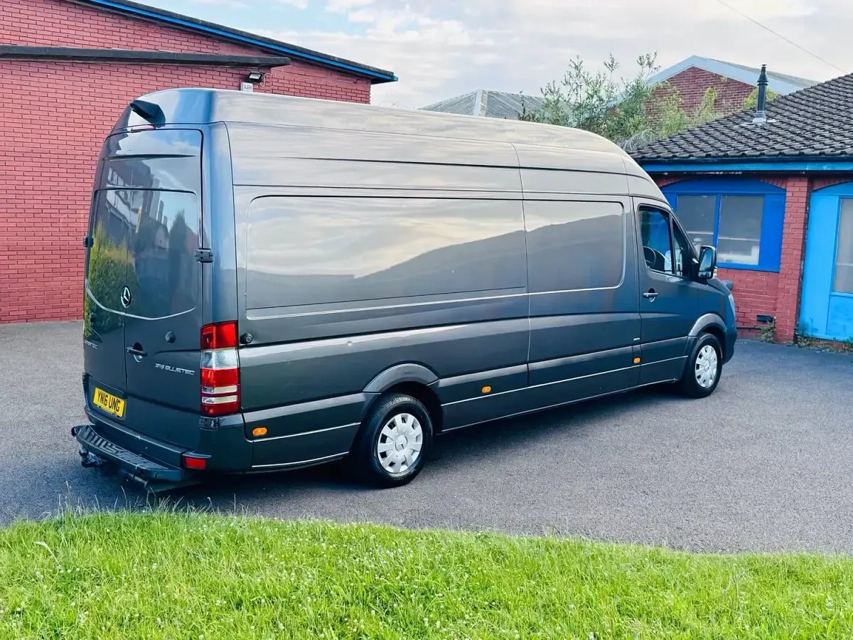 Used Mercedes Sprinter 163 HP (119 kW) 2016 Grey Van