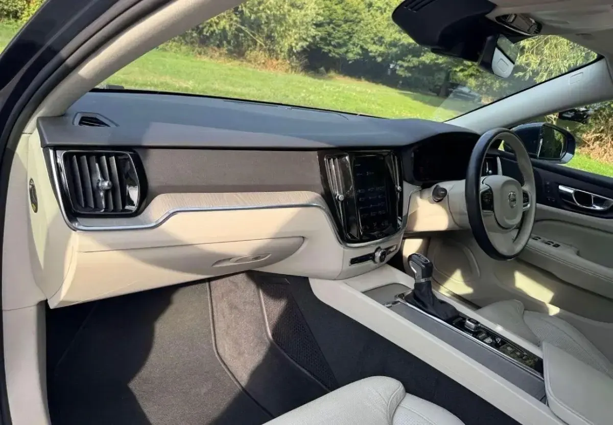 Usado Volvo S60 Inscription 2020 Gris Berlina