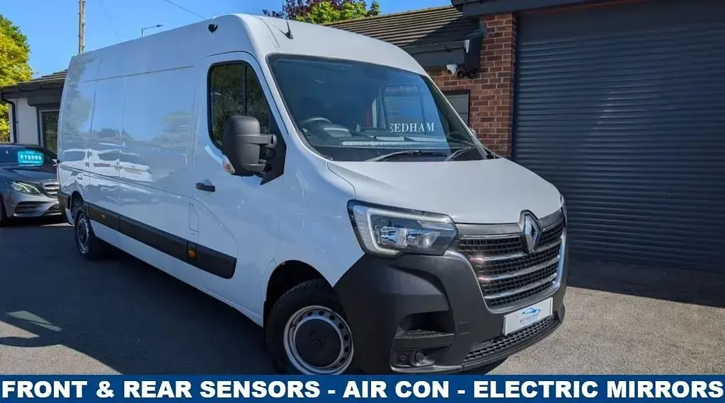 Usado Renault Master 148 HP (108 kW) 2023 Branco Monovolume