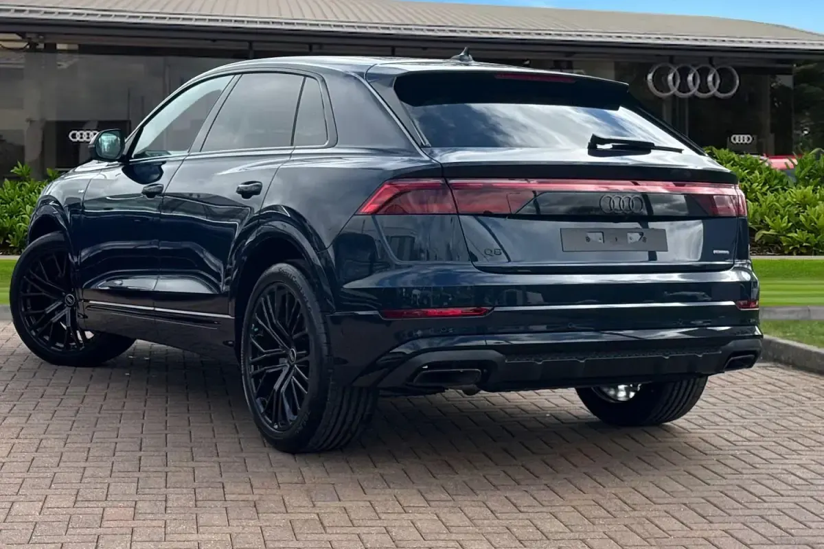Ny Audi Q8 Black Edition 2026 Blå SUV