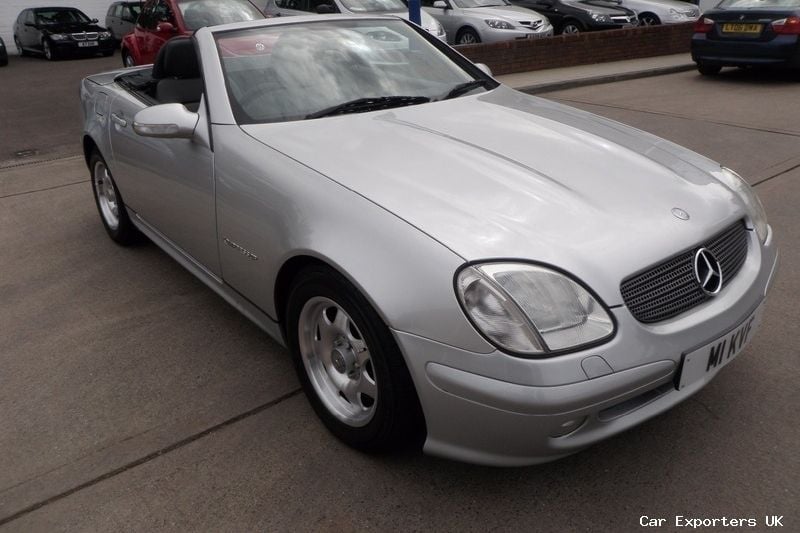 Used 2001 Mercedes SLK200 Cabriolet | £3,990 (A bit pricey) - Image 1/4