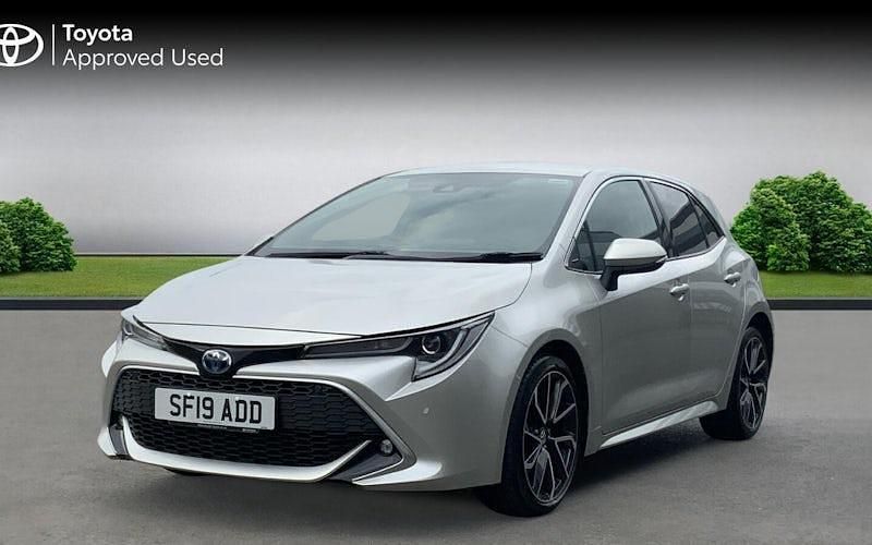Begagnad Toyota Corolla 122 HK (89 kW) 2022 Halvkombi