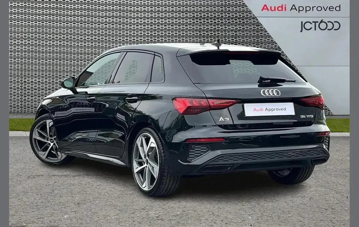 Used Audi A3 Comfort 147 HP (108 kW) 2022 Black Sedan