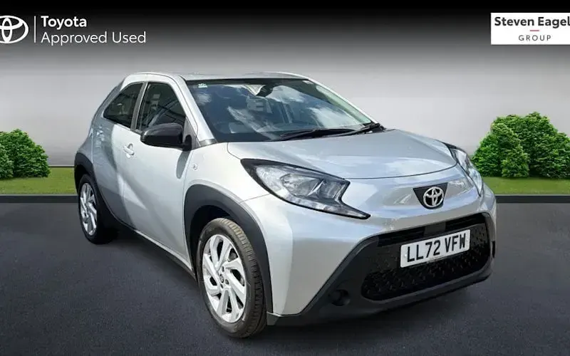 Used Toyota Aygo X PURE 72 HP (52 kW) 2022 SUV