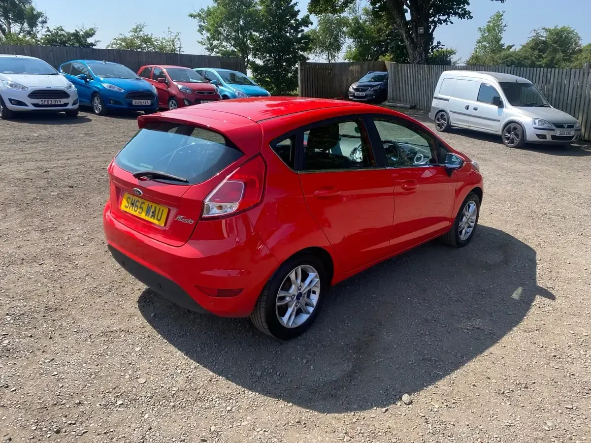Used Ford Fiesta Zetec 2015 Red Hatchback