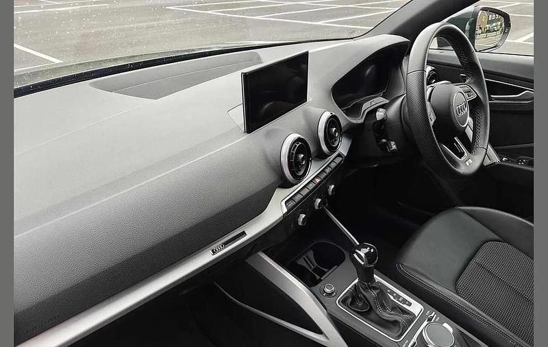 Used Audi Q2 S-Line 147 HP (108 kW) 2023 Grey SUV