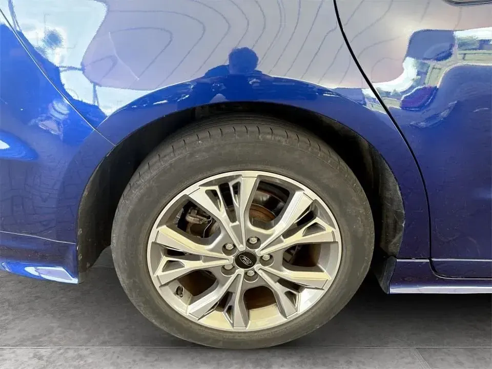 Usado Ford S-MAX ST-Line 180 HP (132 kW) 2018 Azul Monovolume