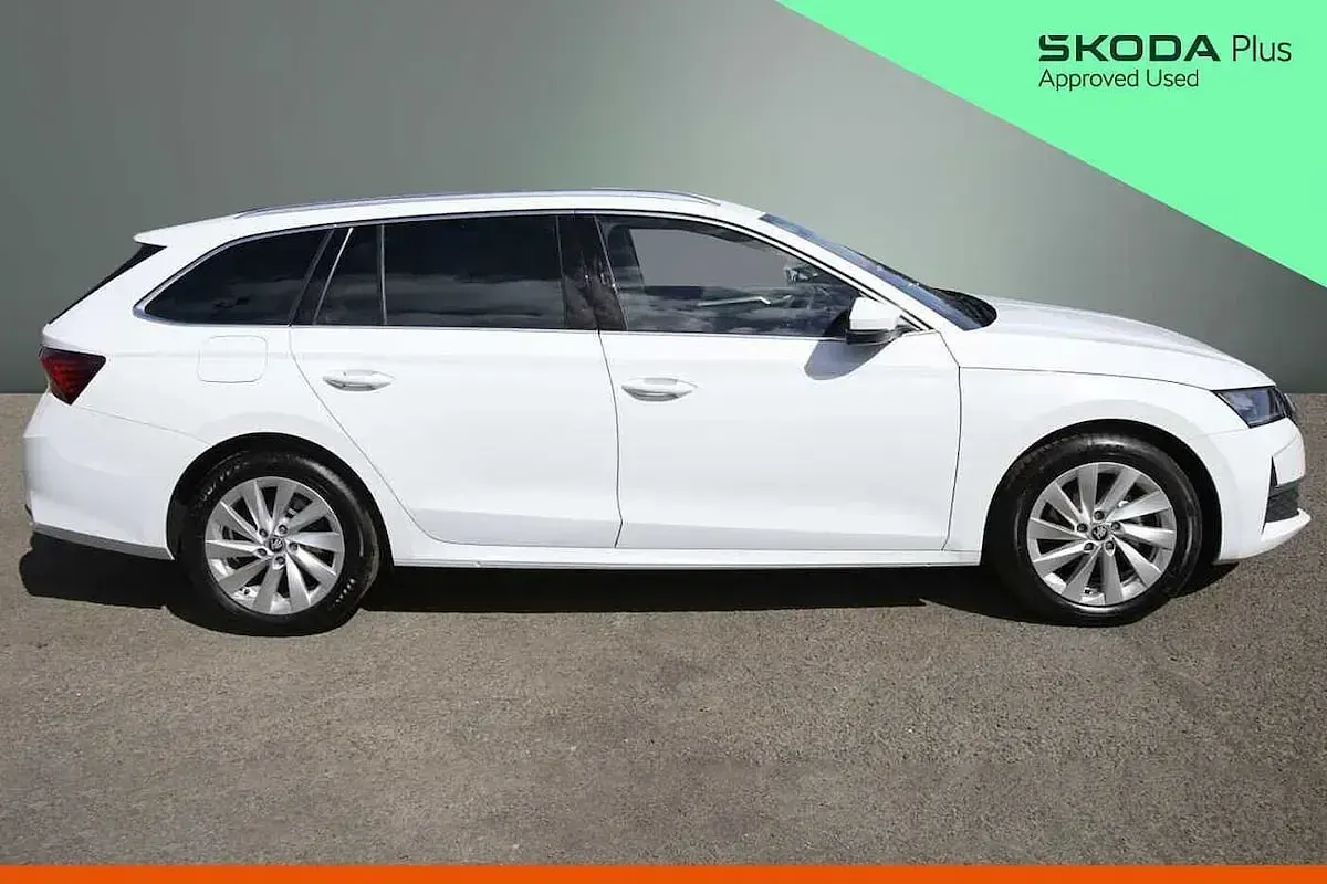 Used Skoda Octavia SE L 147 HP (108 kW) 2025 Moon white metallic Estate