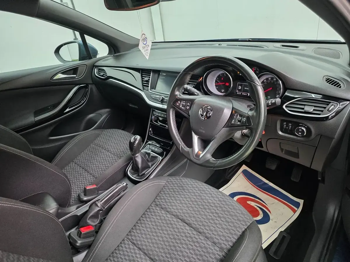Used Vauxhall Astra SRi 2016 Blue Hatchback