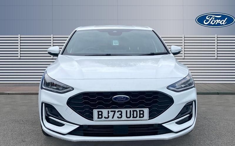 Used Ford Focus ST-Line 125 HP (91 kW) 2023 White Hatchback