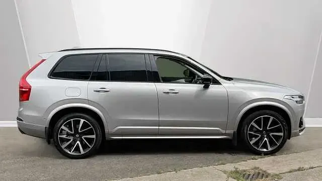 Used Volvo XC90 Plus 232 HP (170 kW) 2024 Silver SUV