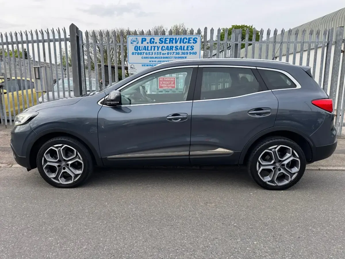 Usado Renault Kadjar Dynamique 110 HP (80 kW) 2017 Cinzento SUV