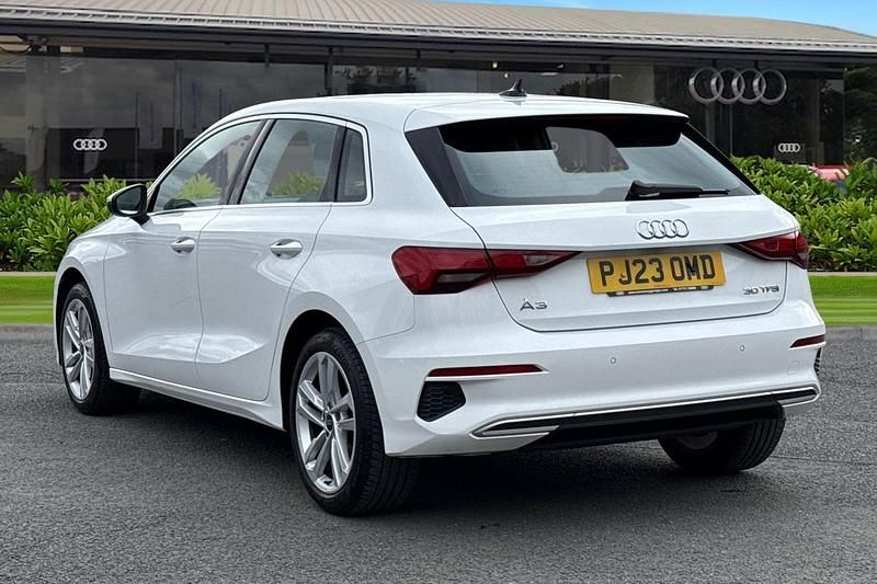 Used Audi A3 Sportback Sport 110 HP (80 kW) 2023 White Hatchback