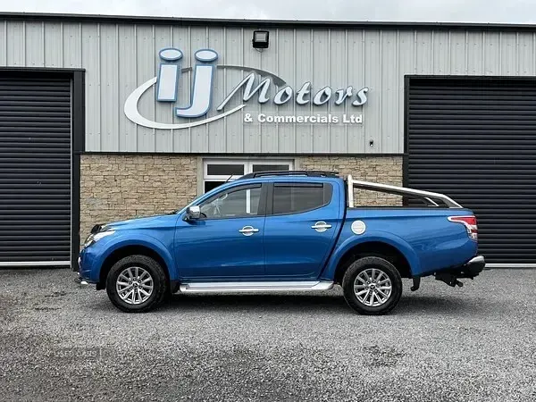 Used Mitsubishi L200 2018 Blue Pickup