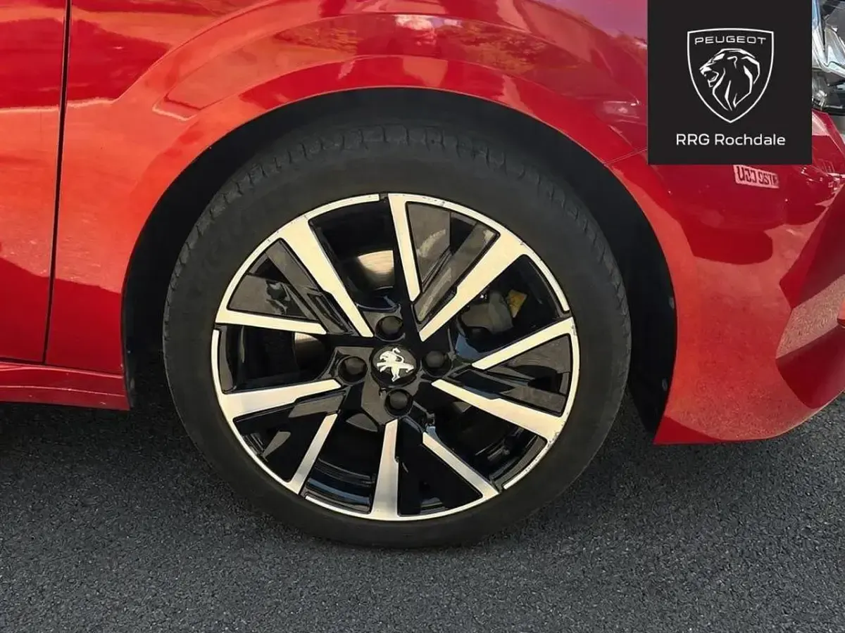 Used Peugeot 208 Allure Premium 101 HP (74 kW) 2020 Red Hatchback