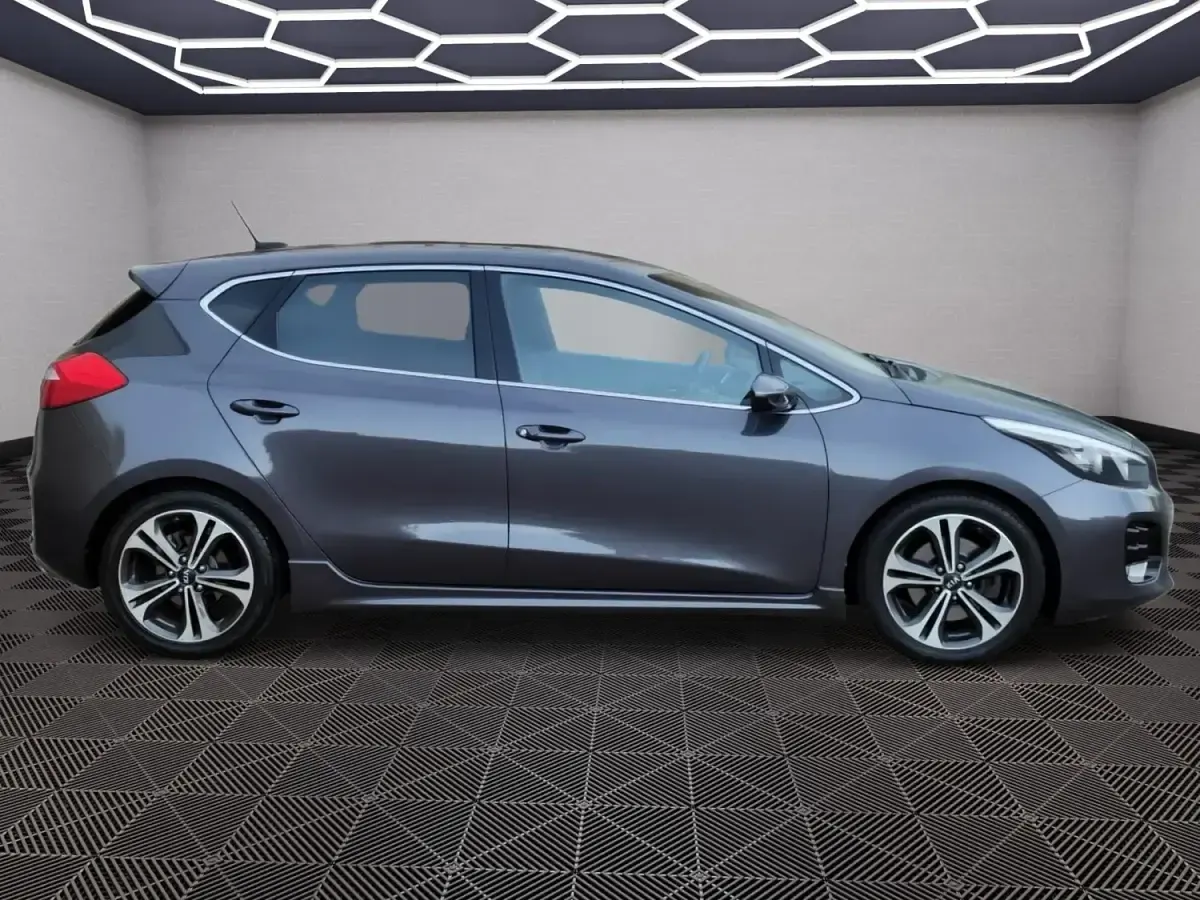 Używany Kia Ceed GT-Line 2016 Srebrny Hatchback