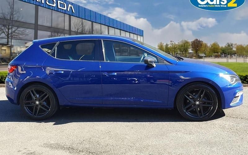 Used Seat Leon Black Edition 150 HP (110 kW) 2020 Blue Hatchback
