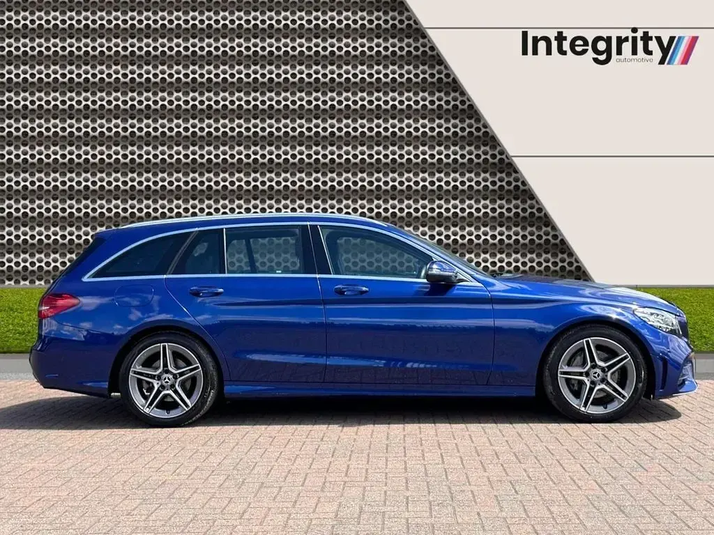 Used Mercedes C200 AMG line 2019 Blue Estate