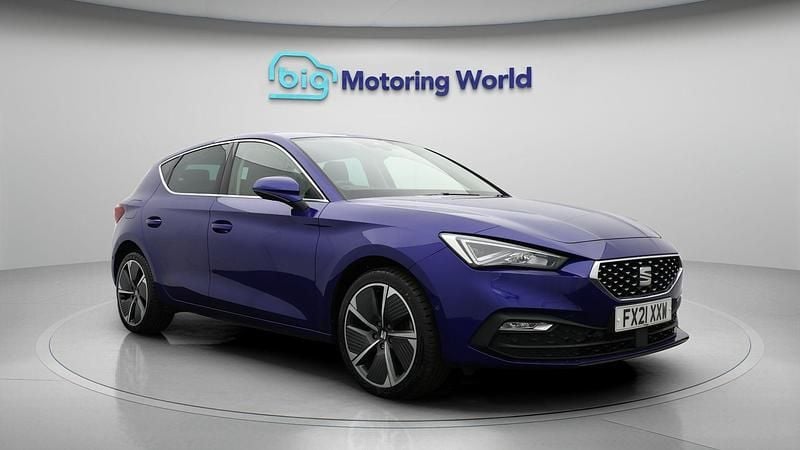 Used Seat Leon XCELLENCE Lux 204 HP (150 kW) 2021 Blue Hatchback