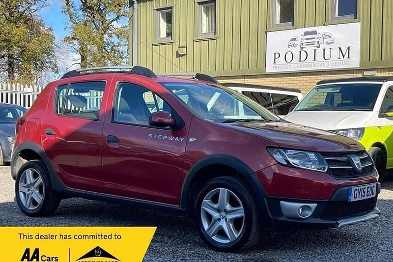 Used 2015 Dacia Sandero Lauréate | £4,990 (Fair price) - Image 1/1