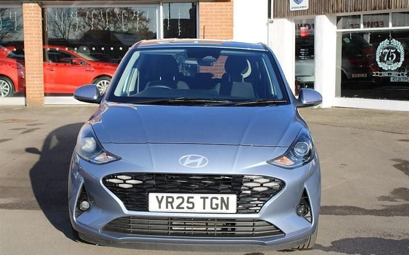 Used Hyundai i10 Premium 79 HP (58 kW) 2025 Blue Hatchback